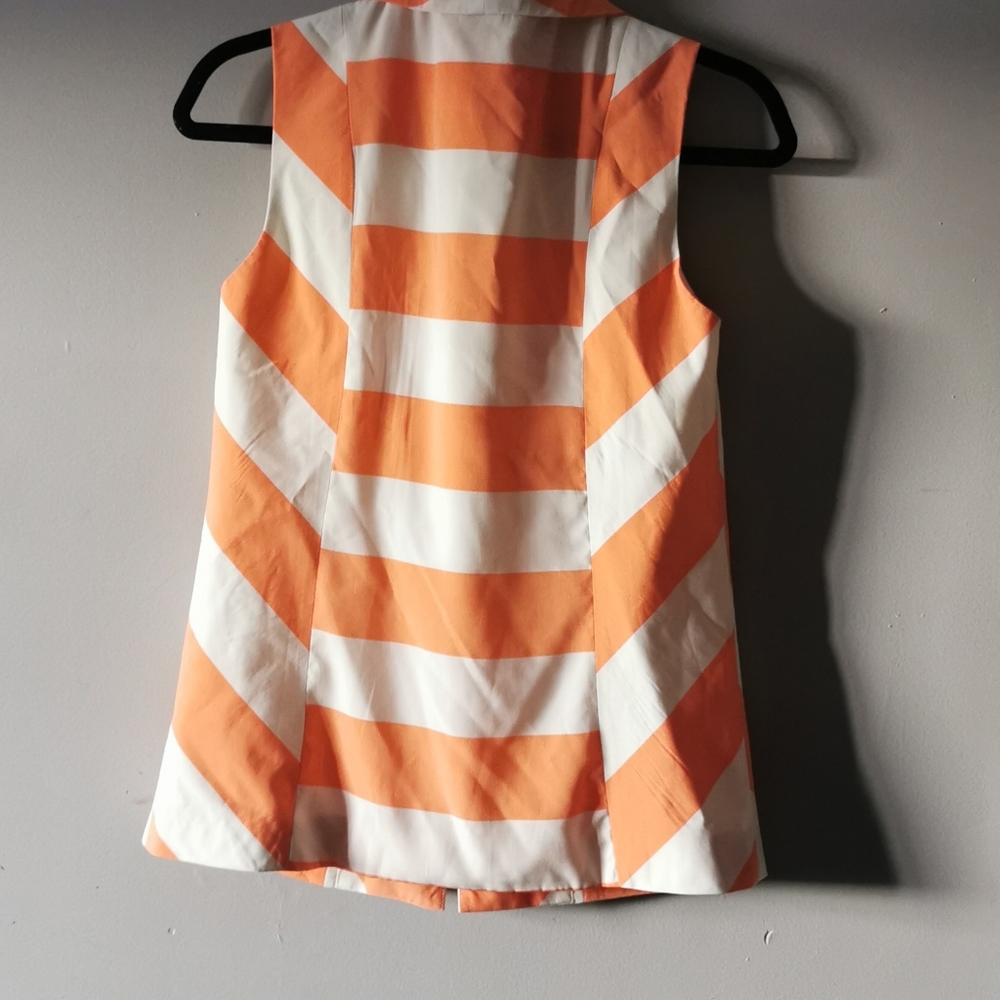 Vest - Picture 2 of 2